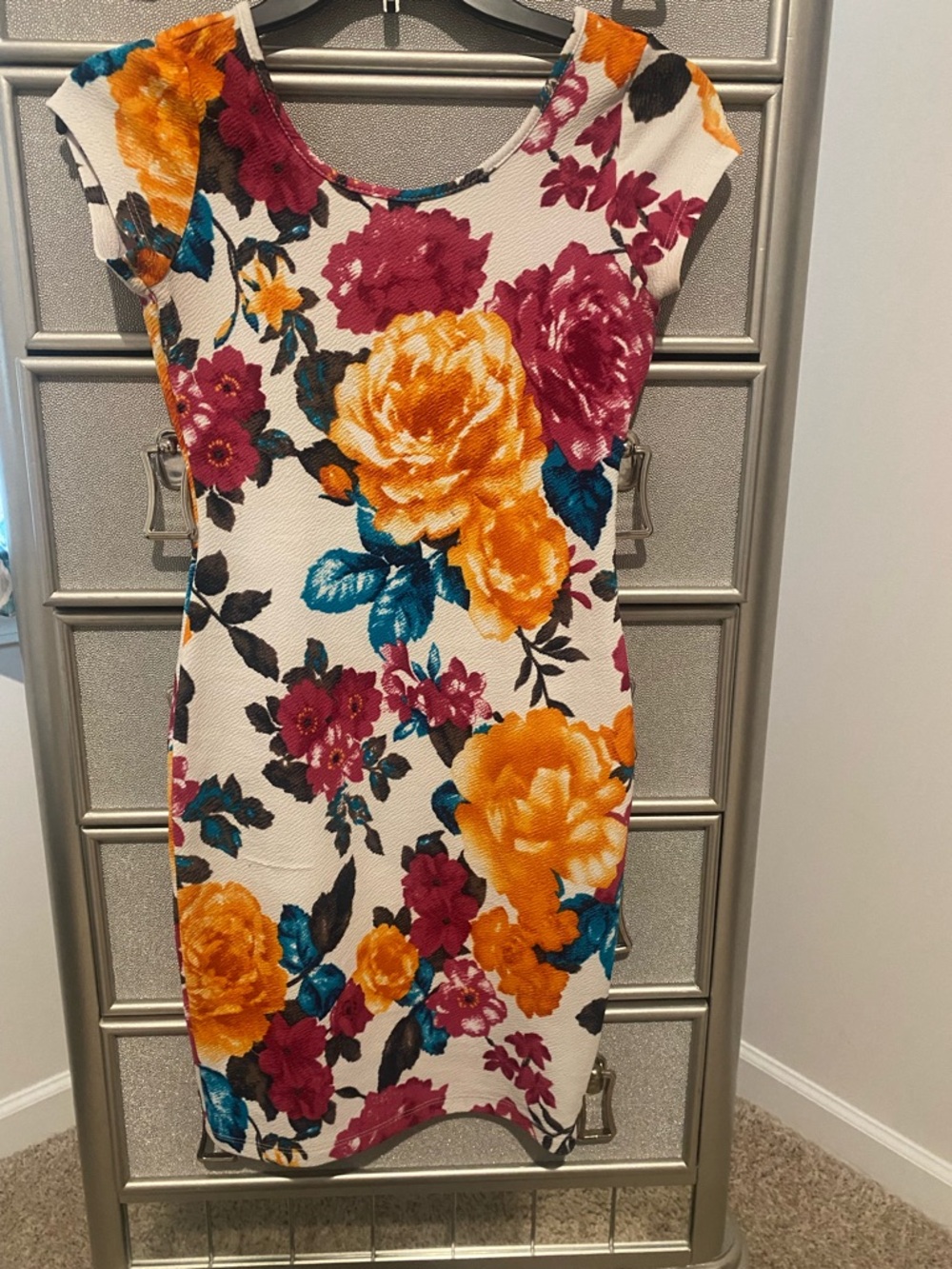 Chelsey Dress Size S, Great Cond..